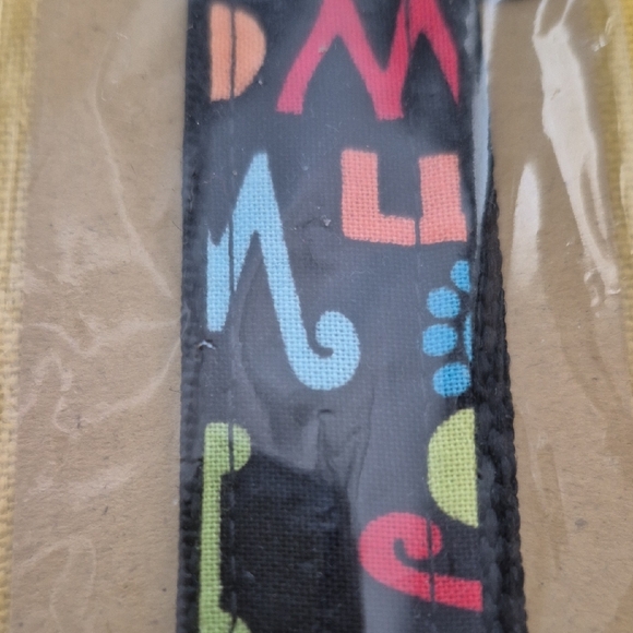 Wristlet Keychain with Colorful Alphabet Print - Black - Picture 3 of 4